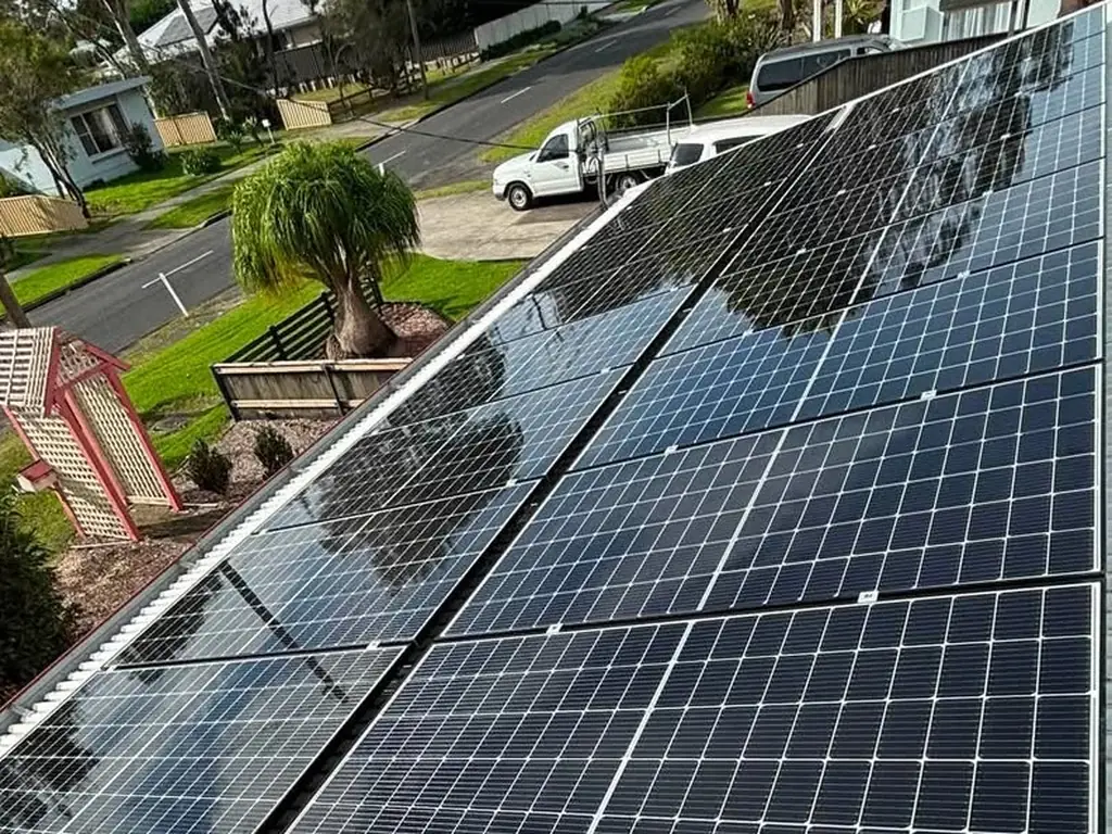 Freshly cleaned solar panels on a Shoalhaven home after a solar panel clean by Ed's Property Maintenance